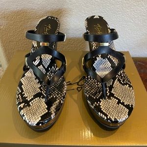 Thalia Sodi Black Snake Wedges